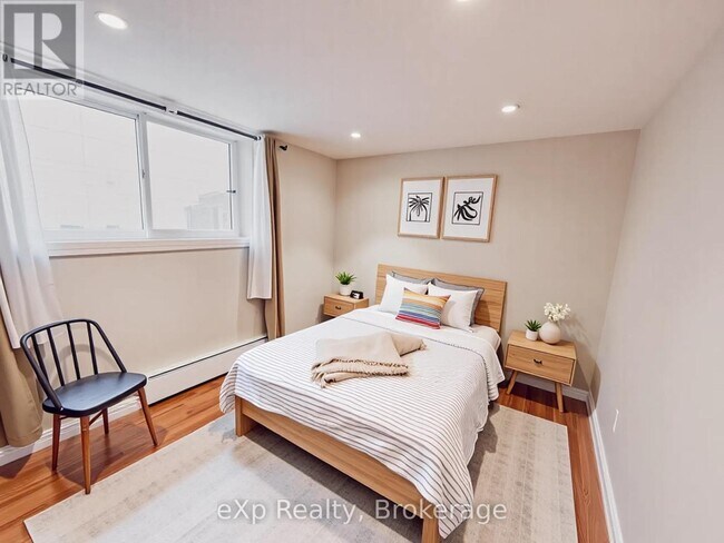 Building Photo - 26 Woodfern Ct