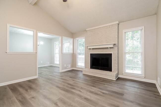 Building Photo - 1609 Sugar Plum Dr SW