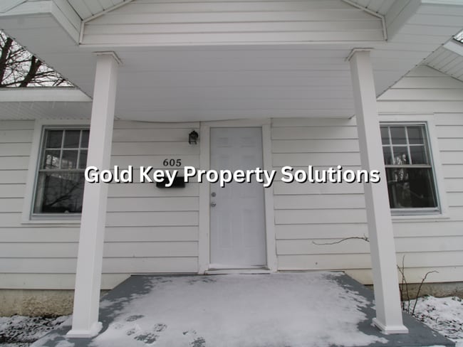 Building Photo - MUNCIE 3 BR 1 BA House with New Appliances and Garage (SECTION 8 APPROVED)