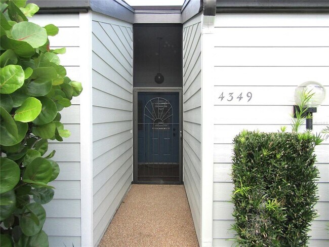 Foto del edificio - 4349 Woodmans Chart Rd