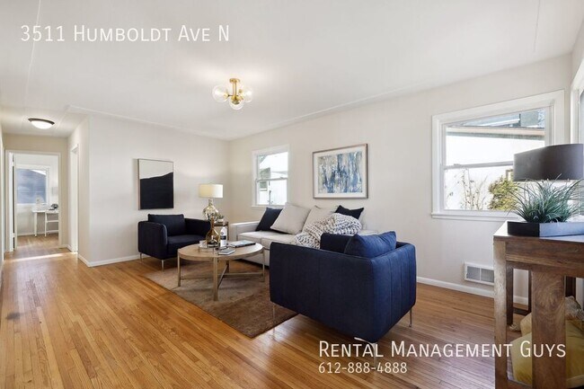 Building Photo - Completely Remodeled 3 Bedroom 1 Bath +Off...