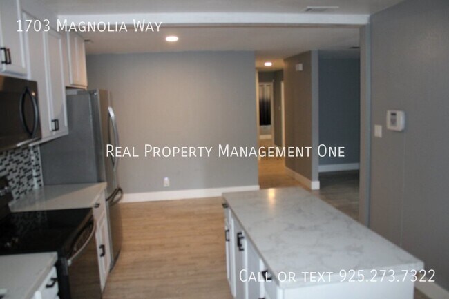 Foto del edificio - 1703 Magnolia Way