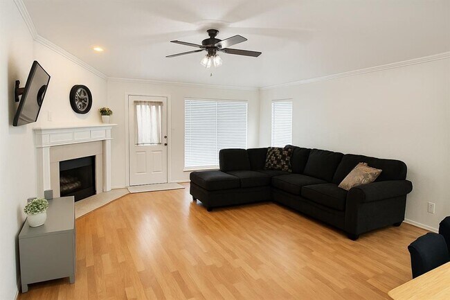 Foto del edificio - 19319 Arbor Pines Ln