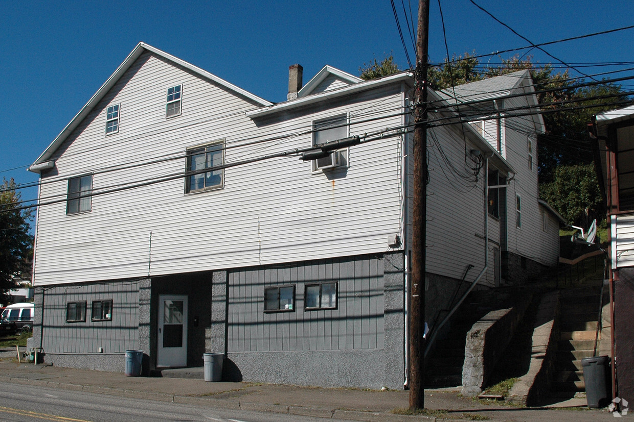 Building Photo - 609 E Main St