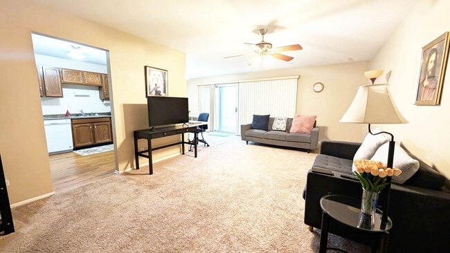 Building Photo - 602 Hanover Ct