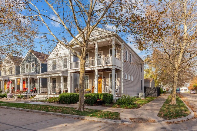 Building Photo - 3510 E Arpent St