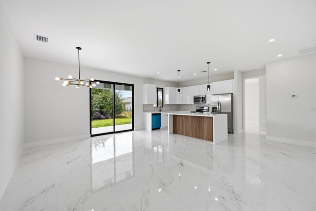 Foto del edificio - 328 Milford St