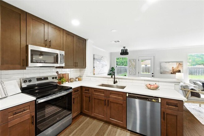 Foto del edificio - 18112 Topsail St