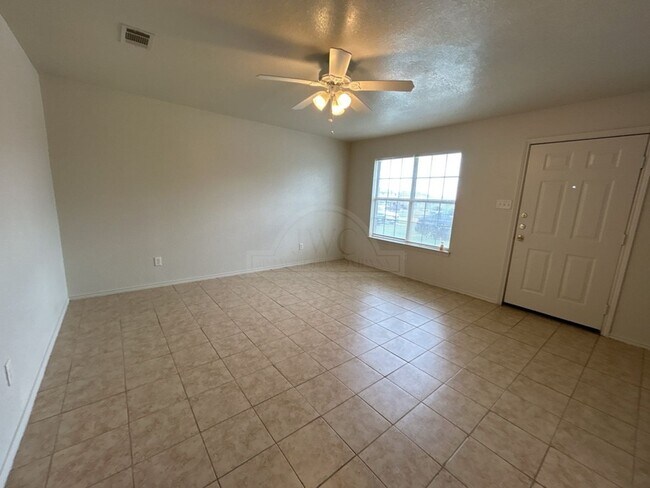 Foto del edificio - 1505 Dugger Cir