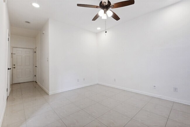 Foto del edificio - 5100 Verde Valley Ln