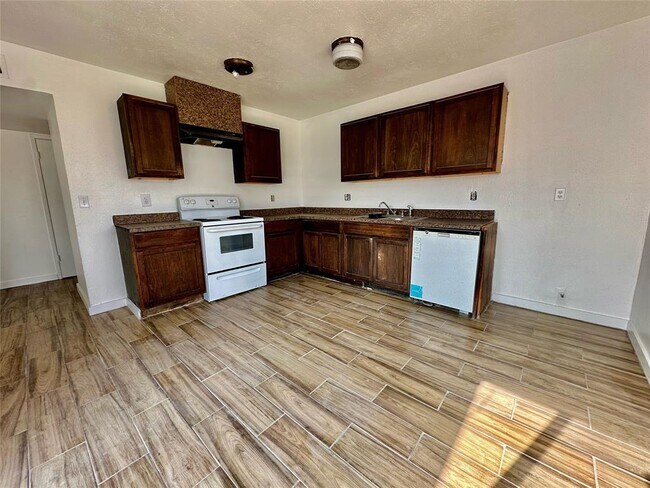 Foto del edificio - 14515 Lourdes Dr