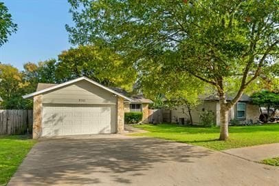 Foto del edificio - 8311 Treehouse Ln