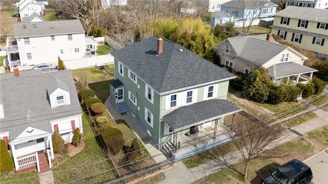 Building Photo - 127 Bay View Ave