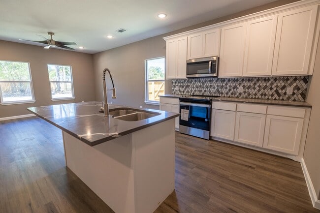 Building Photo - 109 Brown St