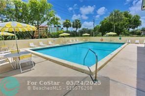 Foto principal - 3798 N University Dr