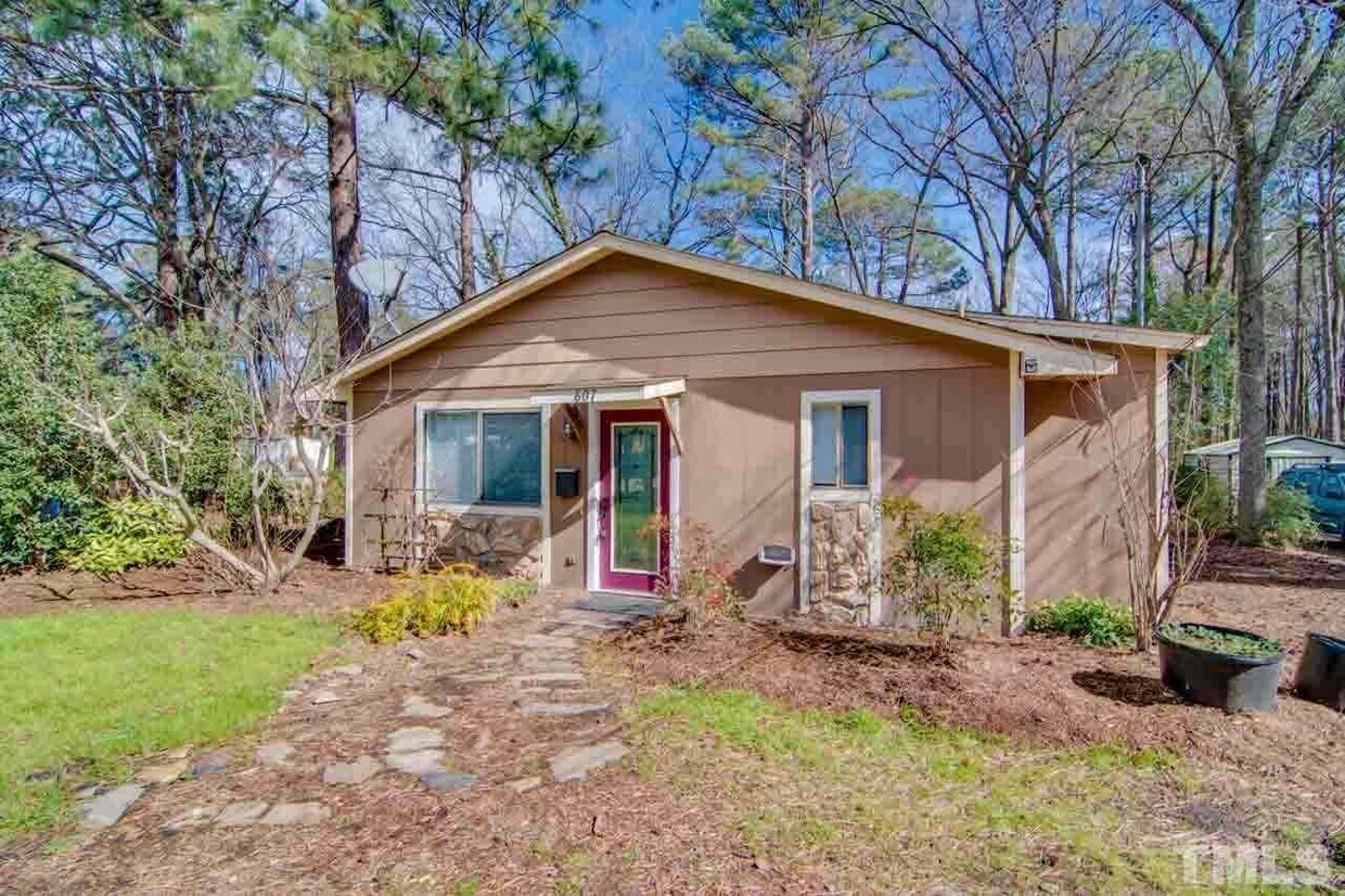 Foto principal - 607 Method Rd