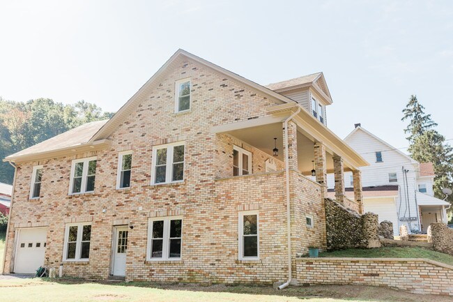 Building Photo - 1264 Church Rd