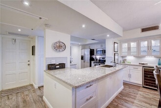 Building Photo - 2661 S Course Dr