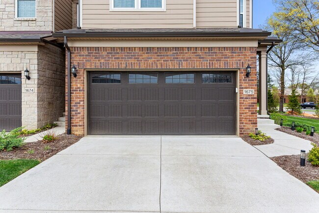 Foto del edificio - 1675 Addison Cir