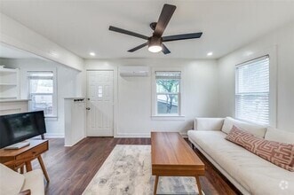 Building Photo - 2508 Hulen St