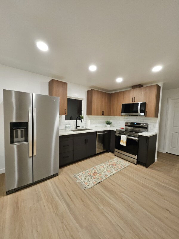 Photo - 3927 SW Webster St Apartment