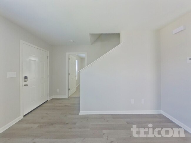 Foto del edificio - 4920 Hopewood Ln