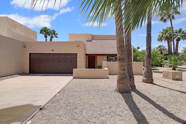 Building Photo - 295 Desert Ave