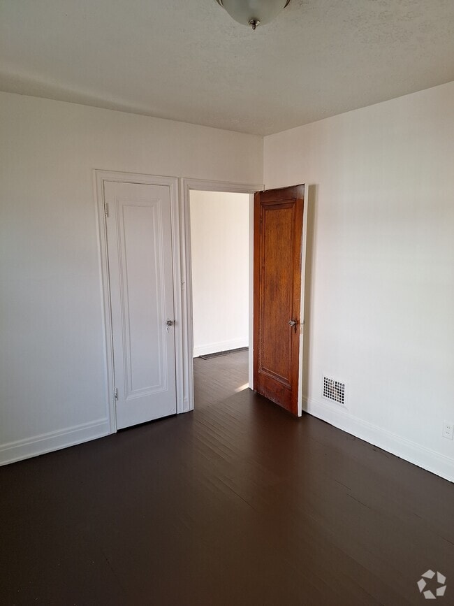 Kinsman Student Apartments for Rent Warren, OH 2 Rentals