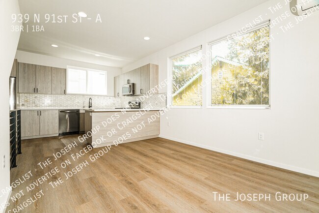 Foto del edificio - 939 N 91st St