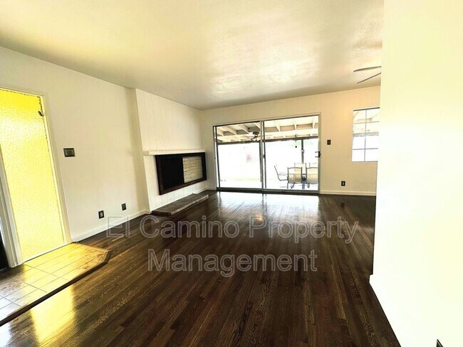 Building Photo - 14548 Bora Dr