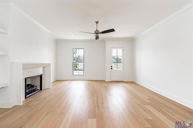 Foto del edificio - 7644 Jeter Dr