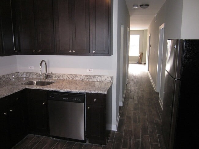 Building Photo - 2642 W HADDON AVE