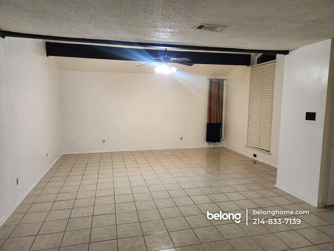 Foto del edificio - 5640 Harvest Hill Rd