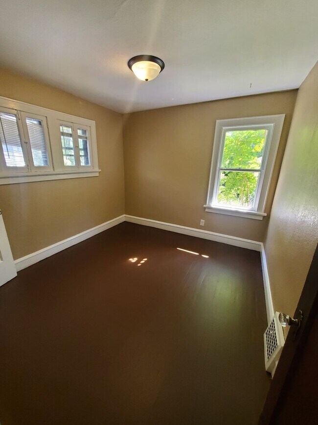 Foto del edificio - 2418 N 53rd St