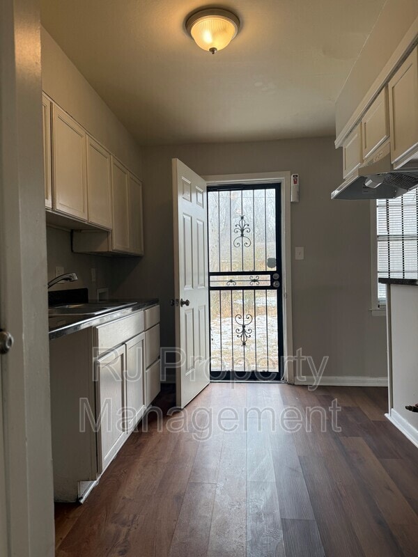 Foto del edificio - 3792 Southland St