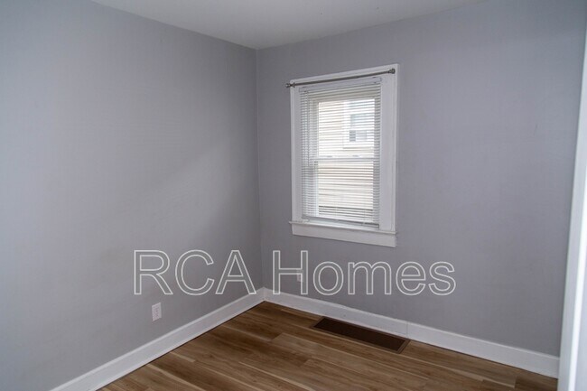 Foto del edificio - 1503 Dawson St