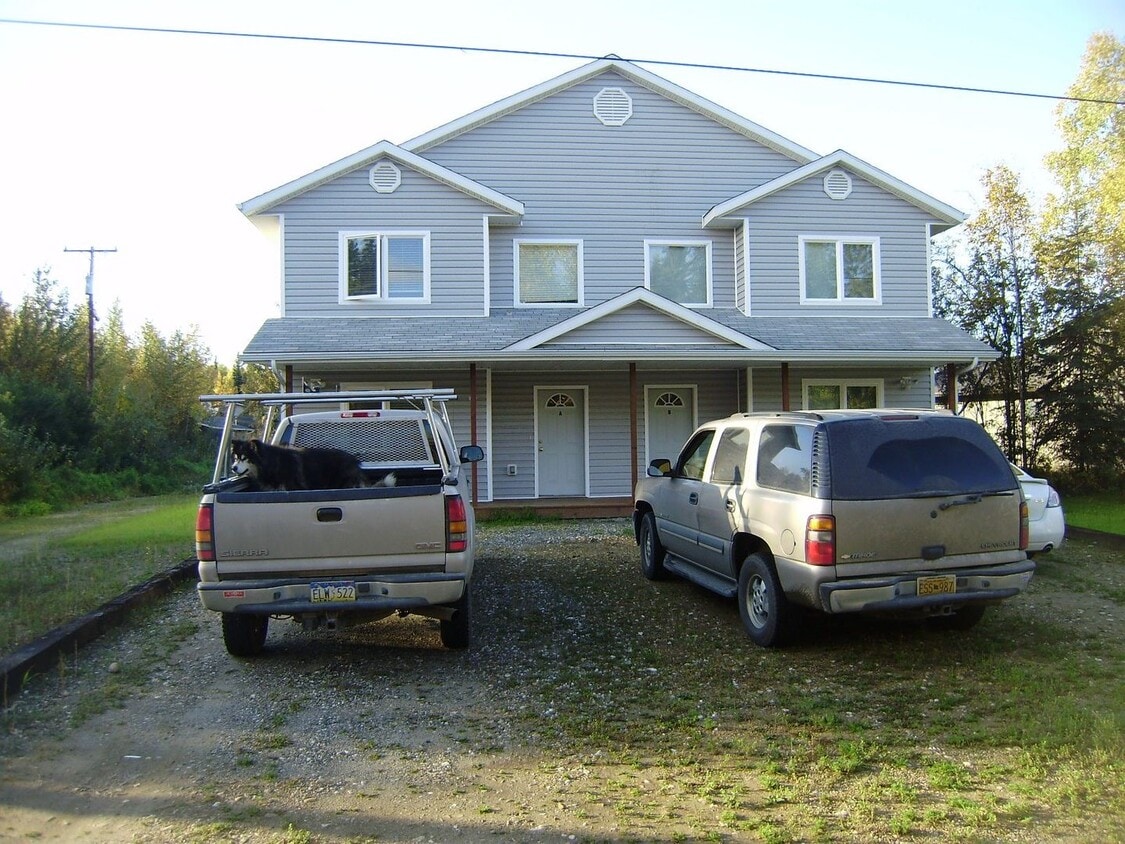 Primary Photo - 4683 Bluegill Rd