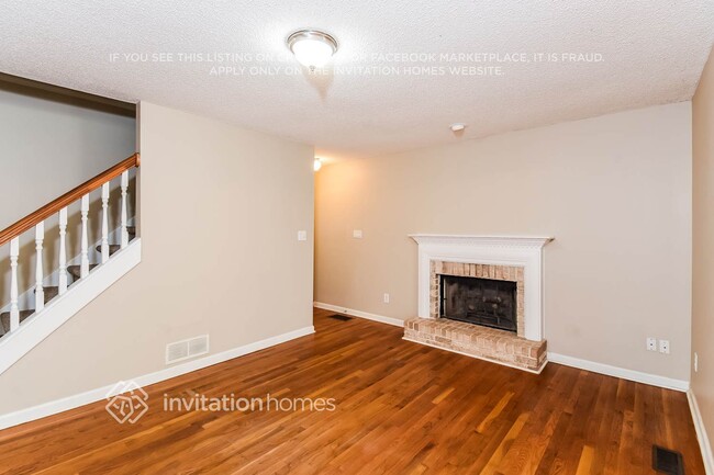 Building Photo - 4000 Bent Willow Ln