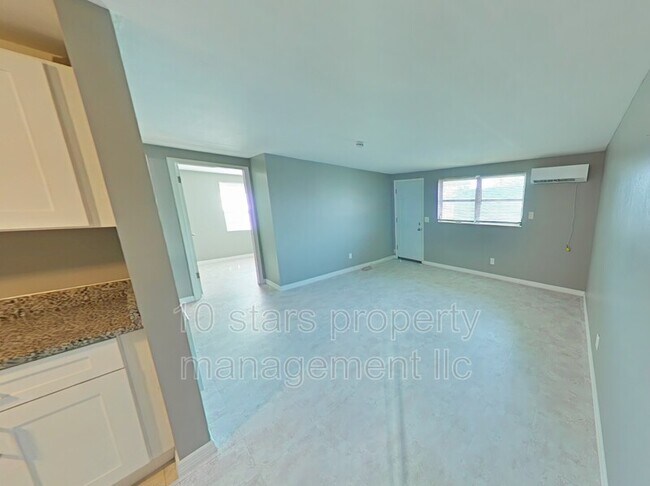 Building Photo - 9415 Grandfield Rd