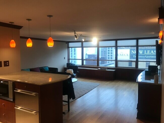 Foto del edificio - 201 E Chestnut St
