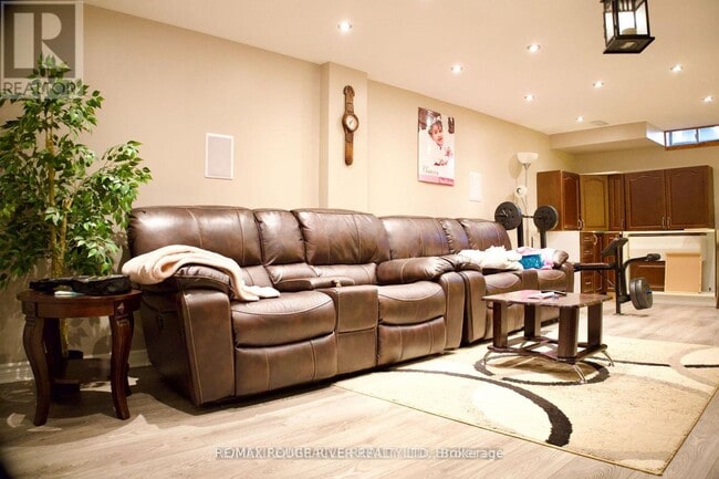 Photo du bâtiment - 45 Shenandoah Dr