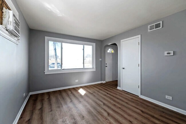 Foto del edificio - 13437 S Green Bay Ave