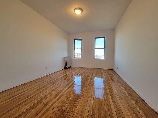 Foto del edificio - 5 bedroom in New York NY 10032