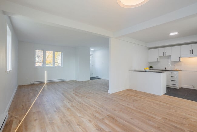 Building Photo - 91 AV JOLLIET