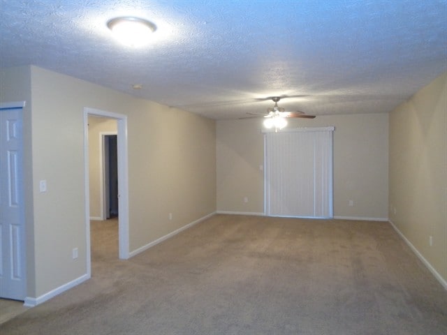 Foto del edificio - 1119 Spring Meadow Ct