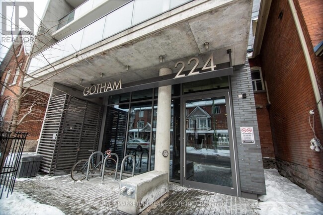 Building Photo - 224 Lyon St. N