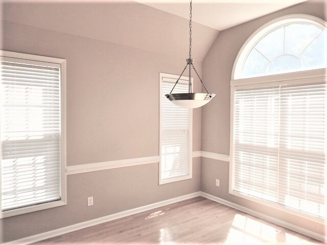 Foto del edificio - 4717 Waterford Cove Drive