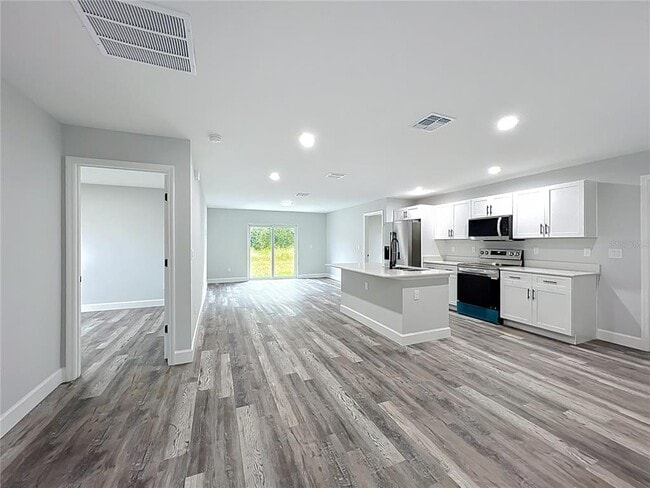 Foto del edificio - 527 Marion Oaks Ln