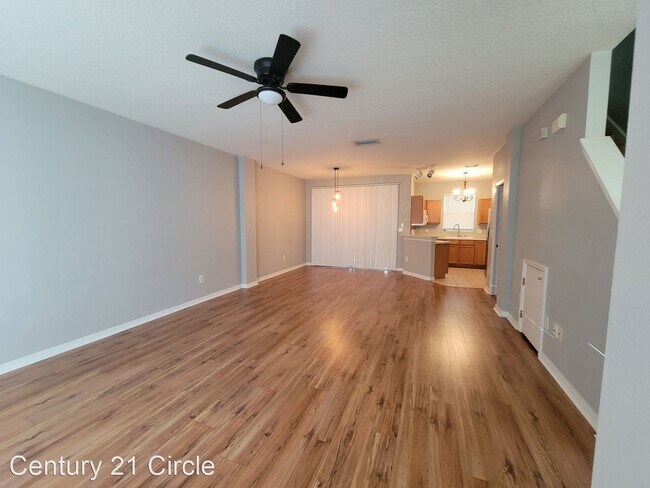 Building Photo - 2 br, 1.5 bath House - 11050 Black Swan Ct.