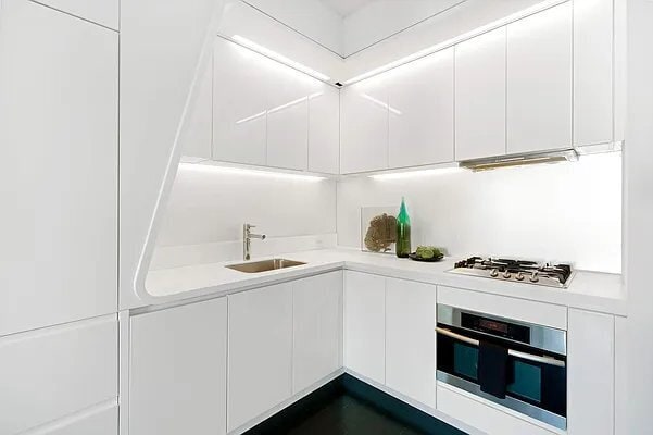 Building Photo - High Floor - Friendly Condo.